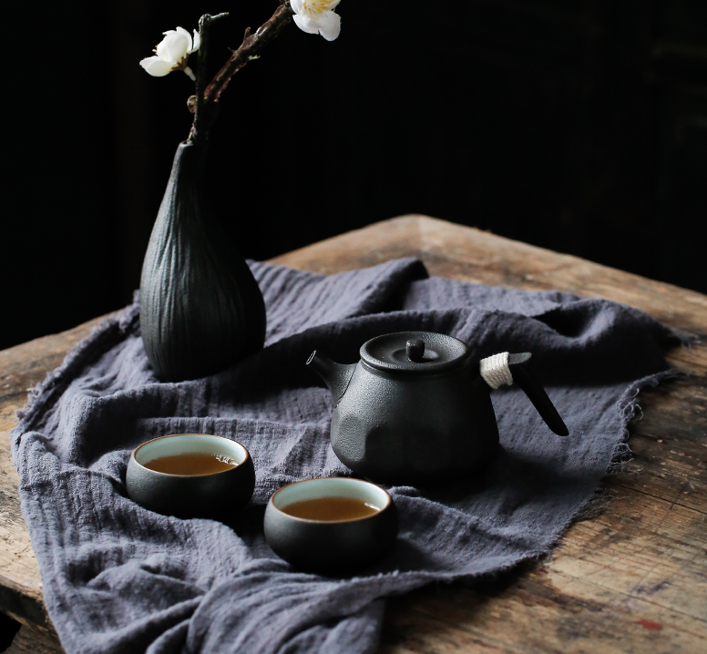 Black Pottery Tea Set