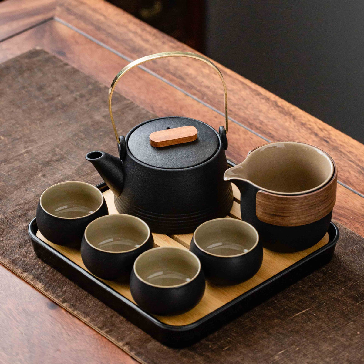 Black Pottery Handle Pot Tea Set